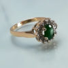 Anillo elaborado en oro de 14k con cabujón de jade imperial y circonias - Imagen 2